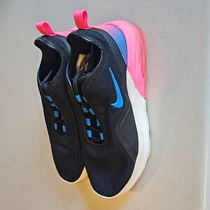 Nike Air max motion 2 running shoes